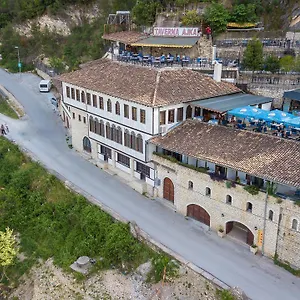 Szálloda Ajka, Berat